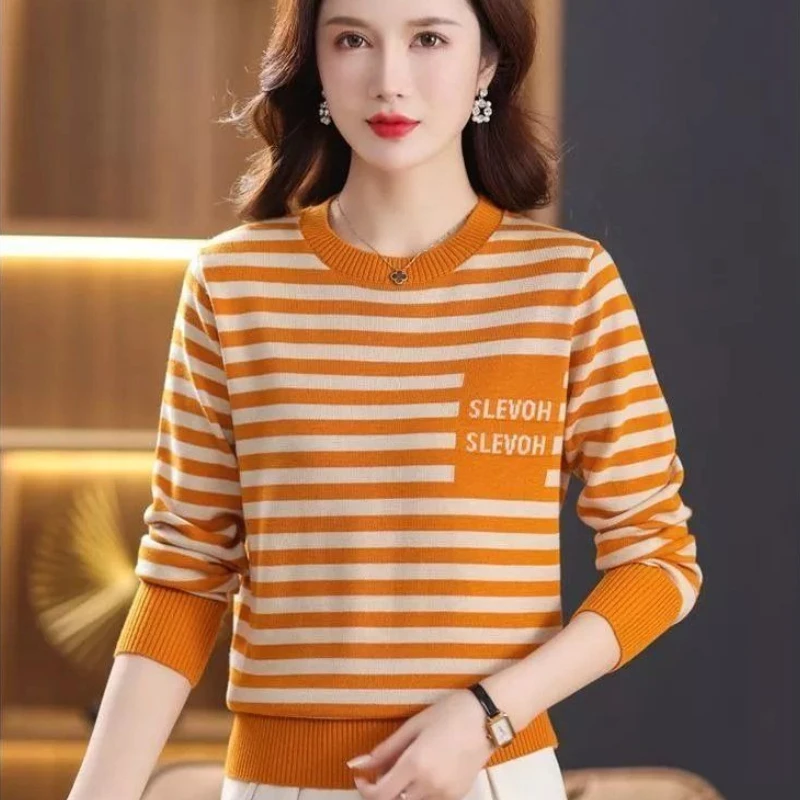 Women'S Fashion Trends Fall 2025 - 라운드 O넥 루즈핏 여성 니트 스웨터